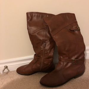 Women’s Boots.